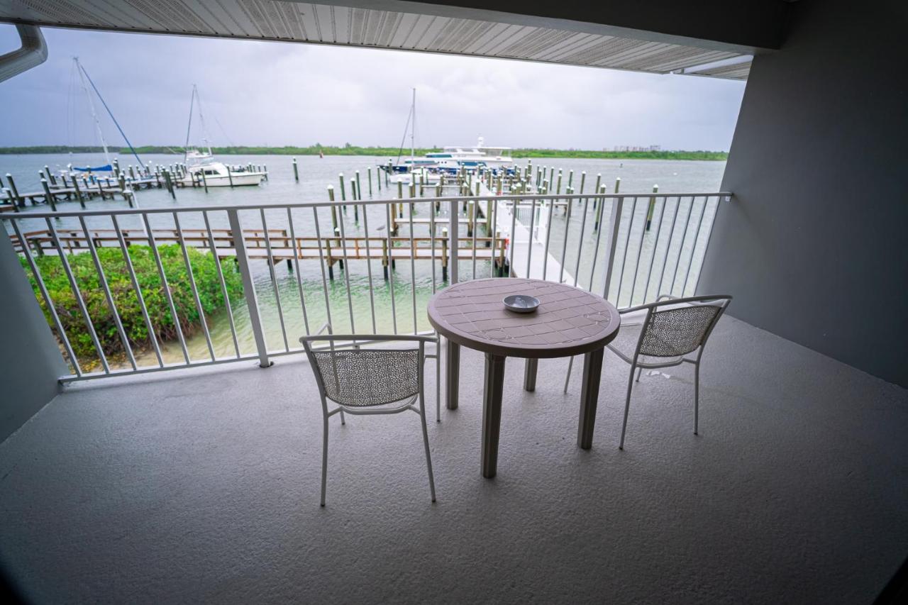 Dockside Inn&Resort Fort Pierce Exteriör bild