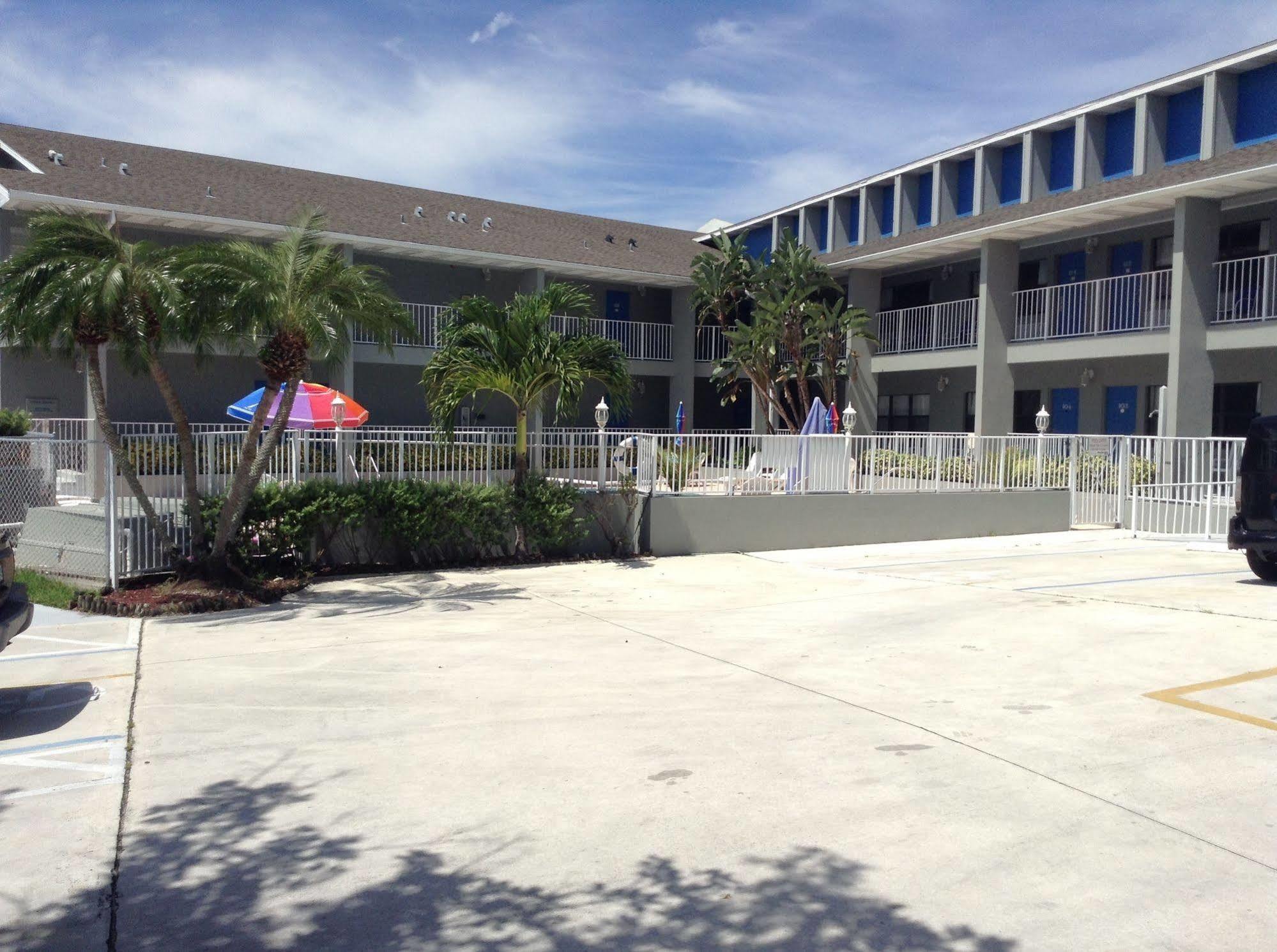 Dockside Inn&Resort Fort Pierce Exteriör bild