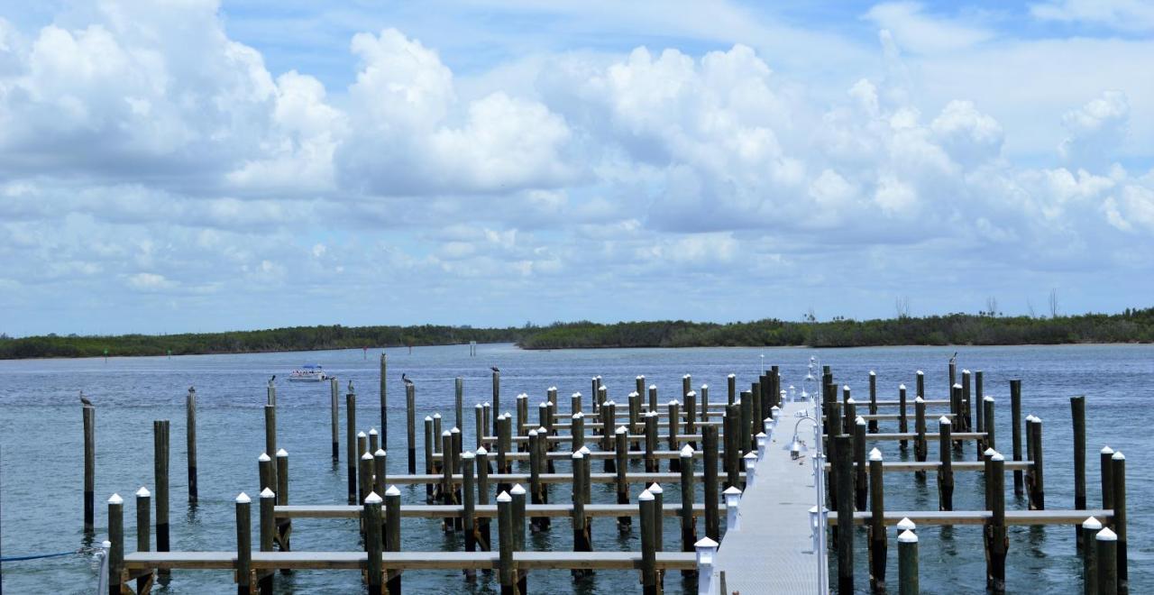 Dockside Inn&Resort Fort Pierce Exteriör bild
